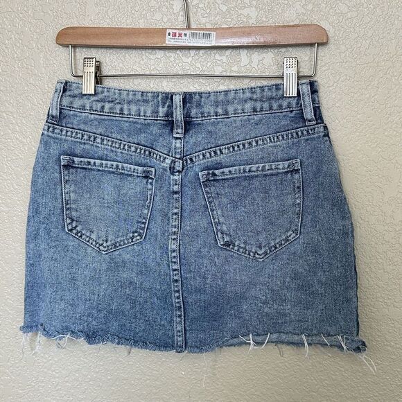 Pacsun Denim Mini Skirt 25 Medium Wash Dark Stripes On Sides Raw Hem - Picture 3 of 5